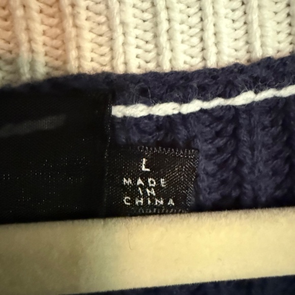 Code x Mode Navy White Varsity Cropped V Neck Sweater Size Large Preppy - Picture 9 of 11